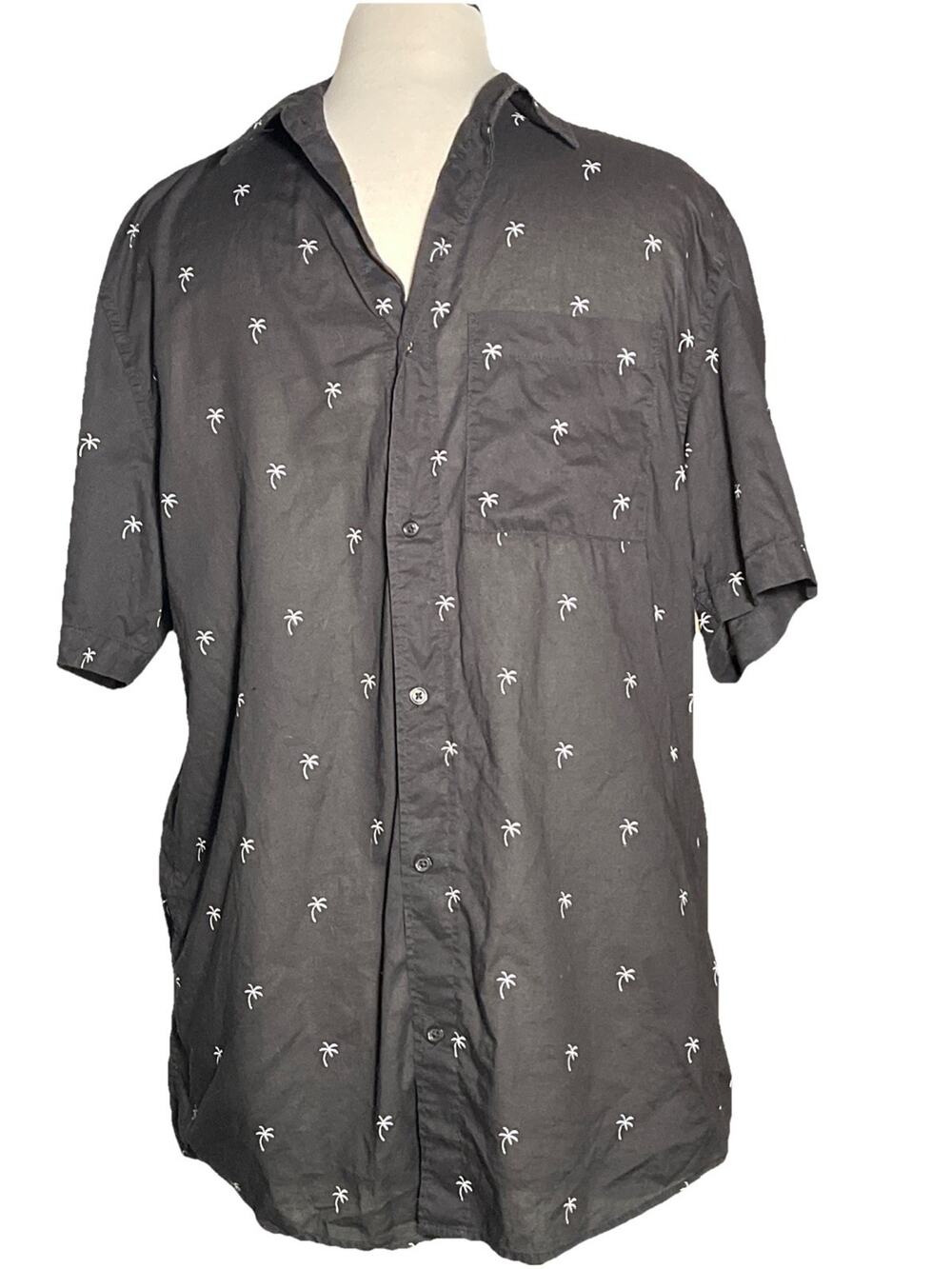 Men's H&M Button Up Palm Tree Shirt size MD Short Sleeve Black White
